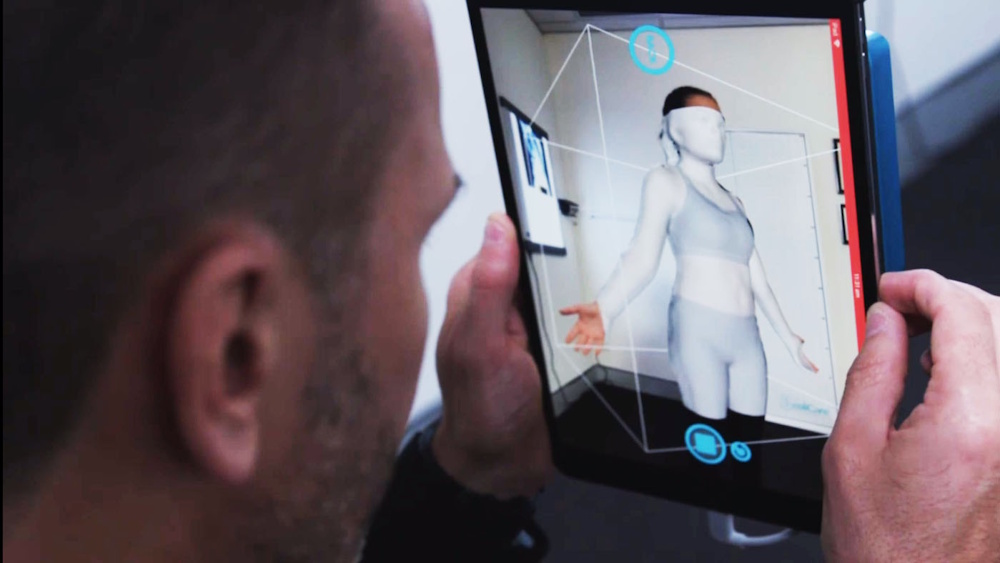 ScoliBrace 3d Custom Bracing 11 Scanning image 2